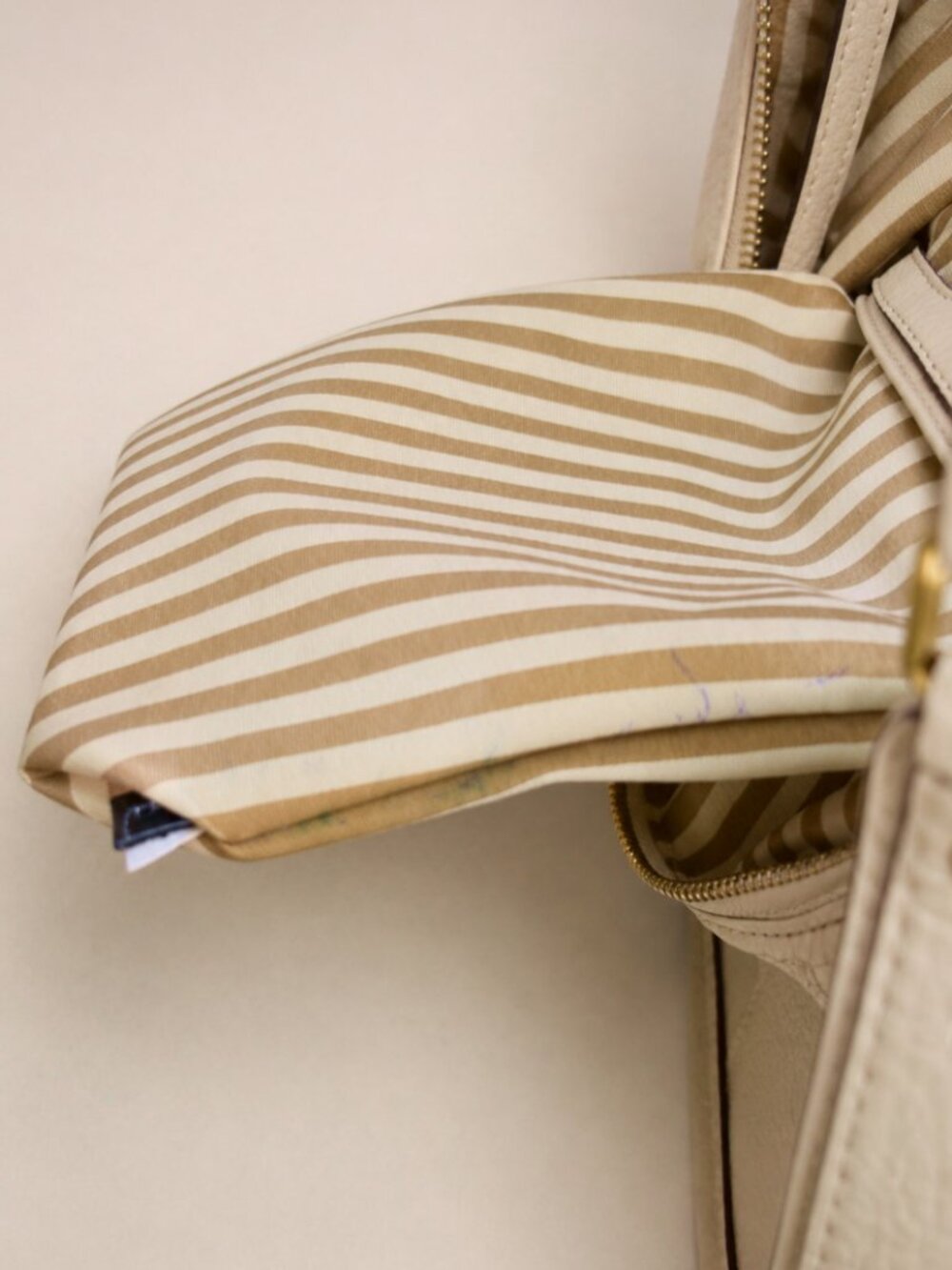 Kate Spade Gold Coast Stevie Hobo Ivory Cream Pebbled Leather Shoulder Bag - Picture 12 of 12